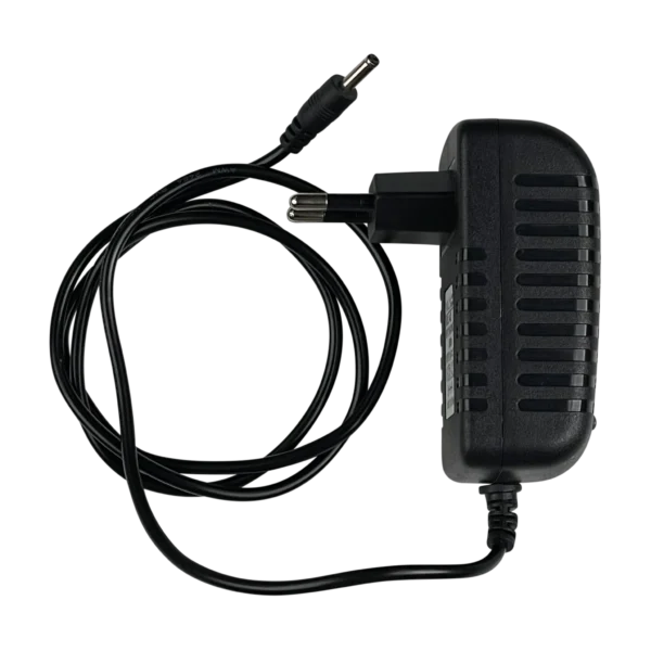Zijkant van oplader (C-12-LFP) voor LiFePO4-batterijen.