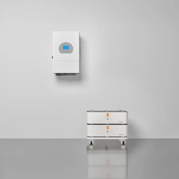 SET 2 thuisbatterijsysteem in naast configuratie met 5 kW 3-fase hybride omvormer, 10,24 kWh opgestapeld.