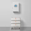 SET 3 thuisbatterijsysteem in staande configuratie met 10 kW 3-fase hybride omvormer, 15,36 kWh opgestapeld.