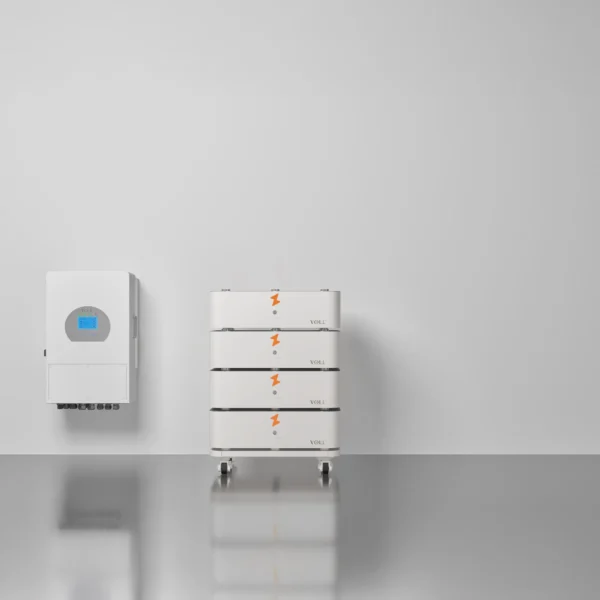 SET 4 thuisbatterijsysteem in liggend configuratie met 10 kW 3-fase hybride omvormer, 20,48 kWh opgestapeld.