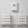SET 8 thuisbatterijsysteem in staande configuratie met 10 kW 3-fase hybride omvormer, 40,96 kWh verdeeld over 2 batterijtowers.