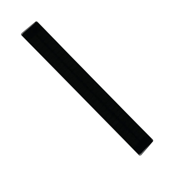 Voorkant van zonnepaneel Pro (SP-12-Pro-LR) in frontaal aanzicht.